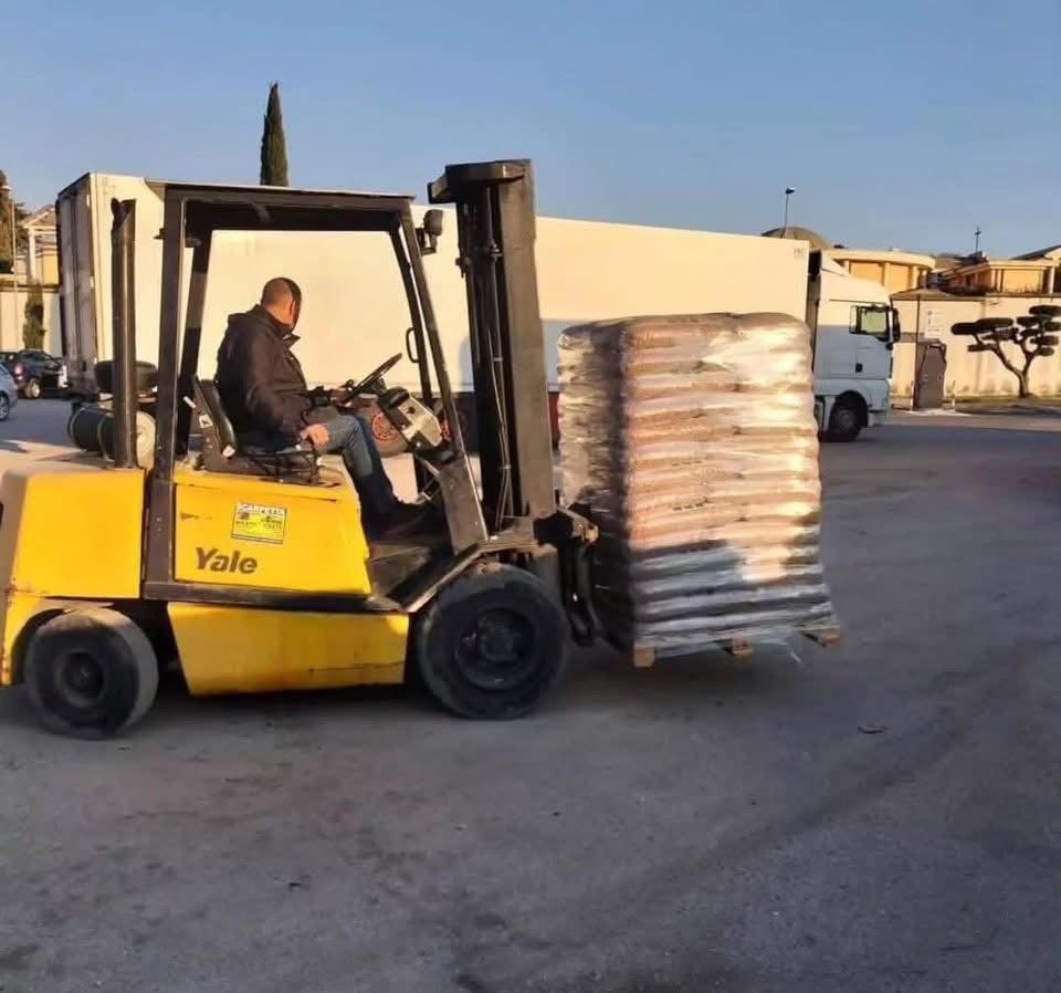 Wood pellets 60 bags per ton. Min order 10 ton - Image 11