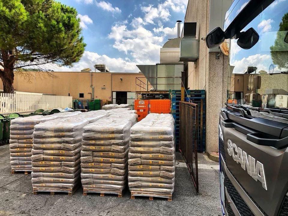 Wood pellets 60 bags per ton. Min order 10 ton - Image 10